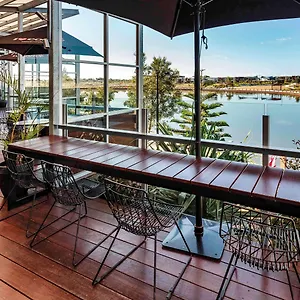 Mercure Sunshine Coast Kawana Waters